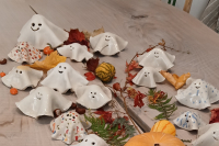 Kindertöpferkurs Halloween Geister